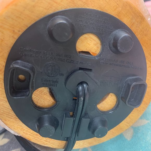 Large Himalayan Rock Salt Lamp - Picture 2 of 4